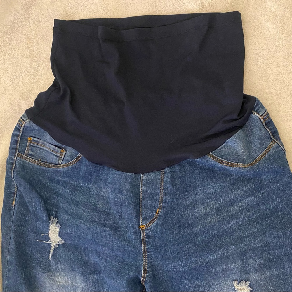Distressed Maternity Jeans, size Large